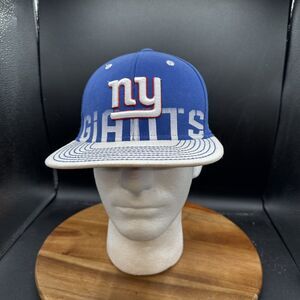 New York Giants Hat Reebok Size S-M Flex Fit Blue White Red Cap On Field